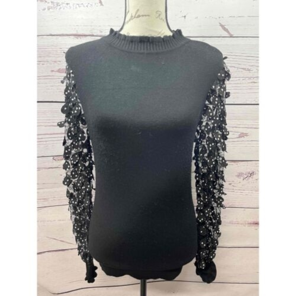 NWT Sioni XS‎ Black Sweater With White Hearts Round Neck